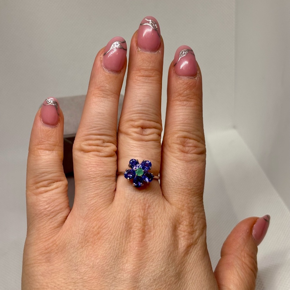 925 Sterling Silver Tanzanite & Emerald Flower Ring, size 6.75-7 - Picture 8 of 11